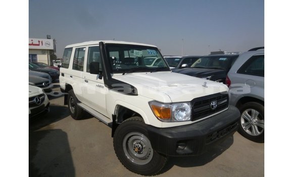 Buy Import Toyota Land Cruiser White Car in Import - Dubai in Abhasia Buy Import Toyota Land Cruiser White Car in Import - Dubai in Abhasia