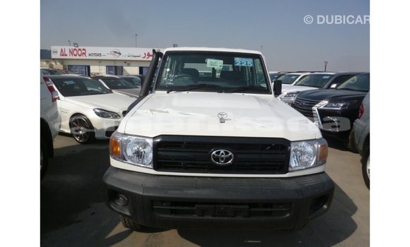 Buy Import Toyota Land Cruiser White Car in Import - Dubai in Abhasia Buy Import Toyota Land Cruiser White Car in Import - Dubai in Abhasia