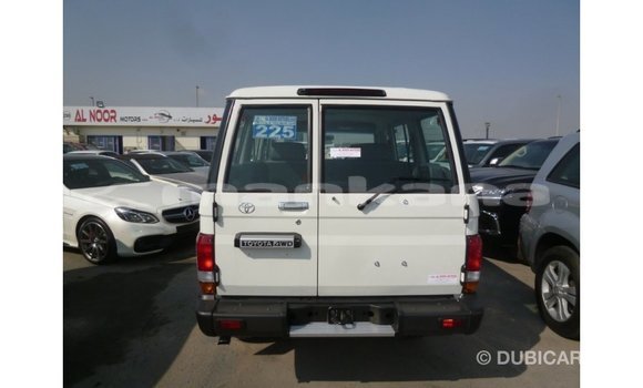 Buy Import Toyota Land Cruiser White Car in Import - Dubai in Abhasia Buy Import Toyota Land Cruiser White Car in Import - Dubai in Abhasia