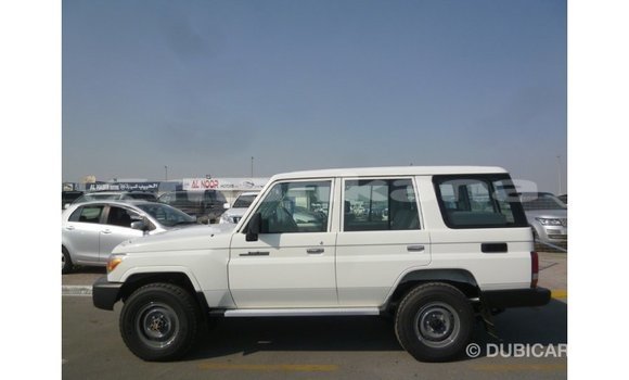 Buy Import Toyota Land Cruiser White Car in Import - Dubai in Abhasia Buy Import Toyota Land Cruiser White Car in Import - Dubai in Abhasia