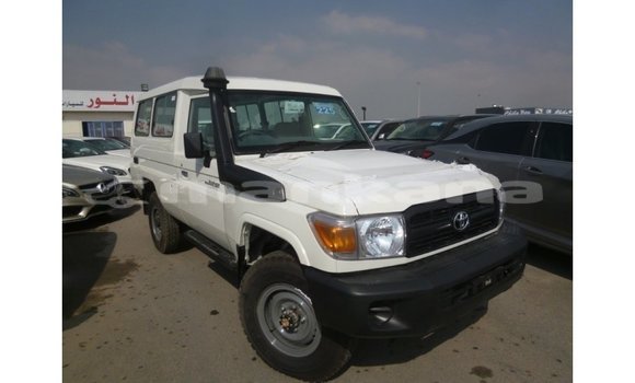 Buy Import Toyota Land Cruiser White Car in Import - Dubai in Abhasia Buy Import Toyota Land Cruiser White Car in Import - Dubai in Abhasia