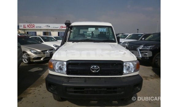 Buy Import Toyota Land Cruiser White Car in Import - Dubai in Abhasia Buy Import Toyota Land Cruiser White Car in Import - Dubai in Abhasia