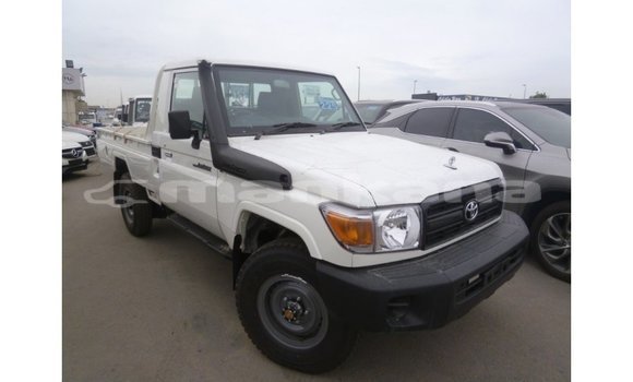 Buy Import Toyota Land Cruiser White Car in Import - Dubai in Abhasia Buy Import Toyota Land Cruiser White Car in Import - Dubai in Abhasia