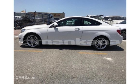 Buy Import Mercedes-Benz 190 White Car in Import - Dubai in Abhasia Buy Import Mercedes-Benz 190 White Car in Import - Dubai in Abhasia