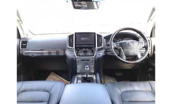 Buy Import Toyota Land Cruiser White Car in Import - Dubai in Abhasia Buy Import Toyota Land Cruiser White Car in Import - Dubai in Abhasia