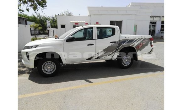Buy Import Mitsubishi L200 White Car in Import - Dubai in Abhasia Buy Import Mitsubishi L200 White Car in Import - Dubai in Abhasia