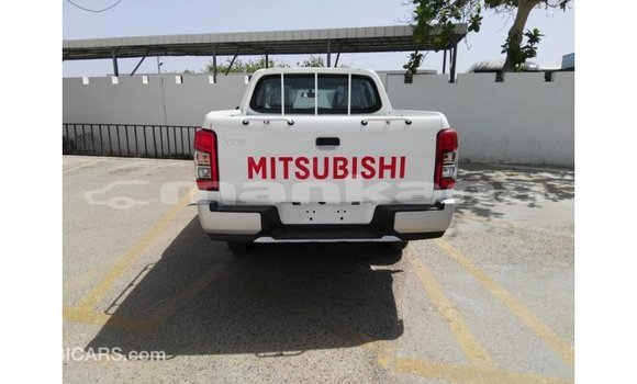 Buy Import Mitsubishi L200 White Car in Import - Dubai in Abhasia Buy Import Mitsubishi L200 White Car in Import - Dubai in Abhasia