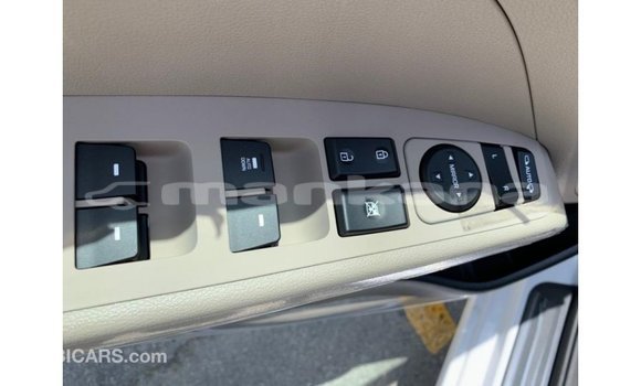 Buy Import Hyundai Elantra White Car in Import - Dubai in Abhasia Buy Import Hyundai Elantra White Car in Import - Dubai in Abhasia