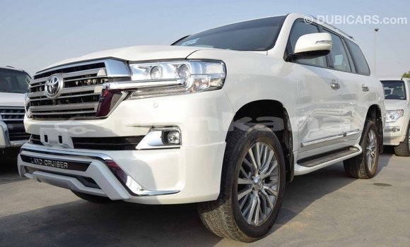 Buy Import Toyota Land Cruiser White Car in Import - Dubai in Abhasia Buy Import Toyota Land Cruiser White Car in Import - Dubai in Abhasia
