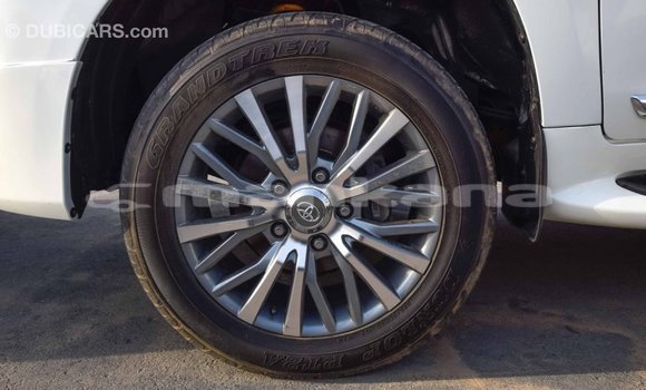 Buy Import Toyota Land Cruiser White Car in Import - Dubai in Abhasia Buy Import Toyota Land Cruiser White Car in Import - Dubai in Abhasia