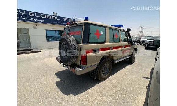 Buy Import Toyota Land Cruiser White Car in Import - Dubai in Abhasia Buy Import Toyota Land Cruiser White Car in Import - Dubai in Abhasia