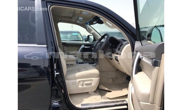 Buy Import Toyota Land Cruiser Black Car in Import - Dubai in Abhasia Buy Import Toyota Land Cruiser Black Car in Import - Dubai in Abhasia