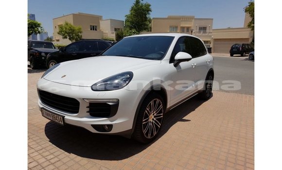 Buy Import Porsche Cayenne White Car in Import - Dubai in Abhasia