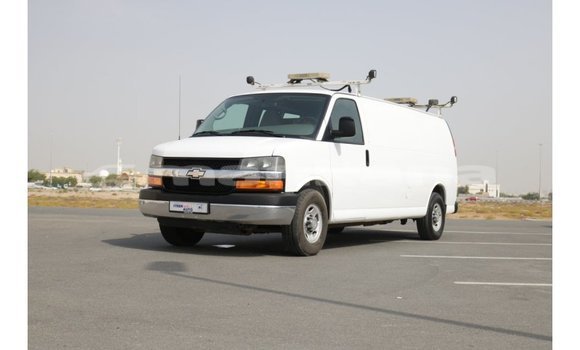 Buy Import Chevrolet Express White Car in Import - Dubai in Abhasia