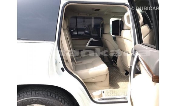 Buy Import Toyota Land Cruiser White Car in Import - Dubai in Abhasia Buy Import Toyota Land Cruiser White Car in Import - Dubai in Abhasia